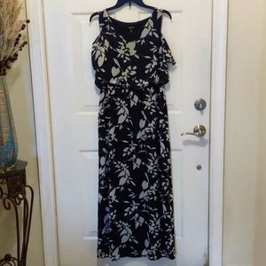 Nine West Dress, Navy blue and white, cold shoulder, Size 6